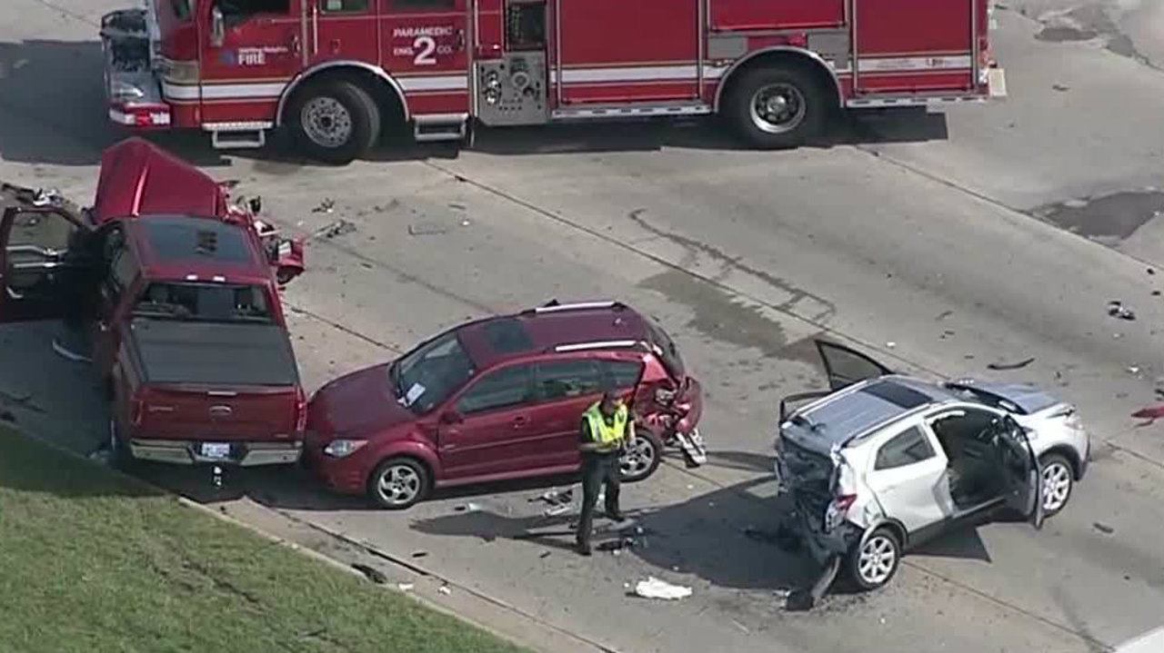 Hall Road closed in Sterling Heights after crash that injured...